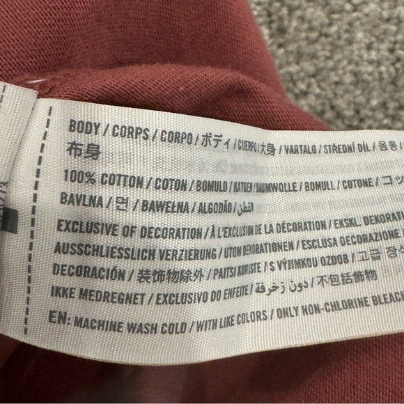 Abercrombie & Fitch Red and Cream Shirts - Picture 4 of 6